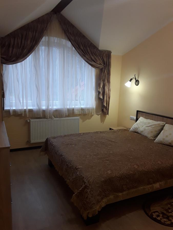 Gostynnyi Dvir Cottage Ternopil Eksteriør bilde