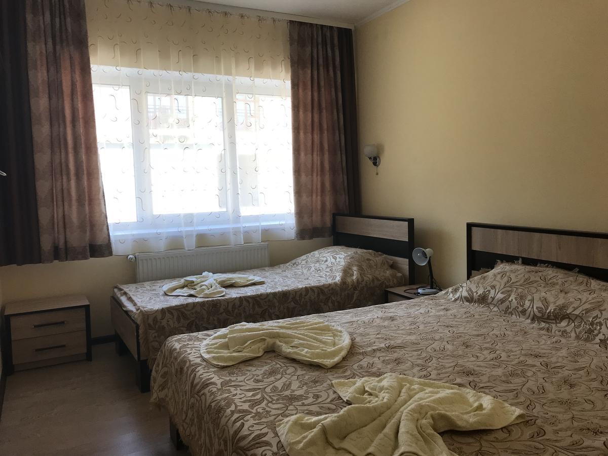 Gostynnyi Dvir Cottage Ternopil Eksteriør bilde